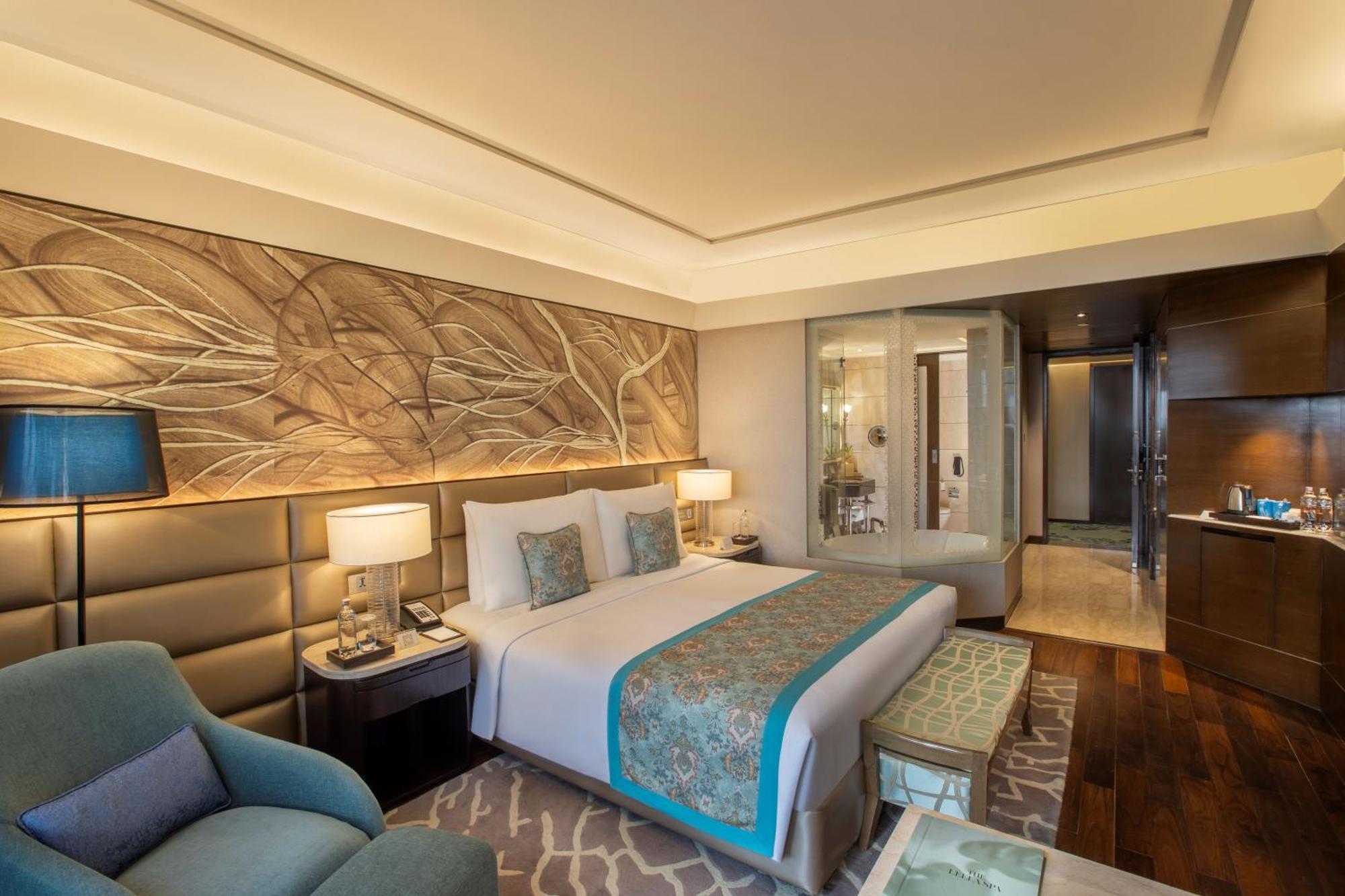 The Leela Ambience Convention Delhi Hotel New Delhi