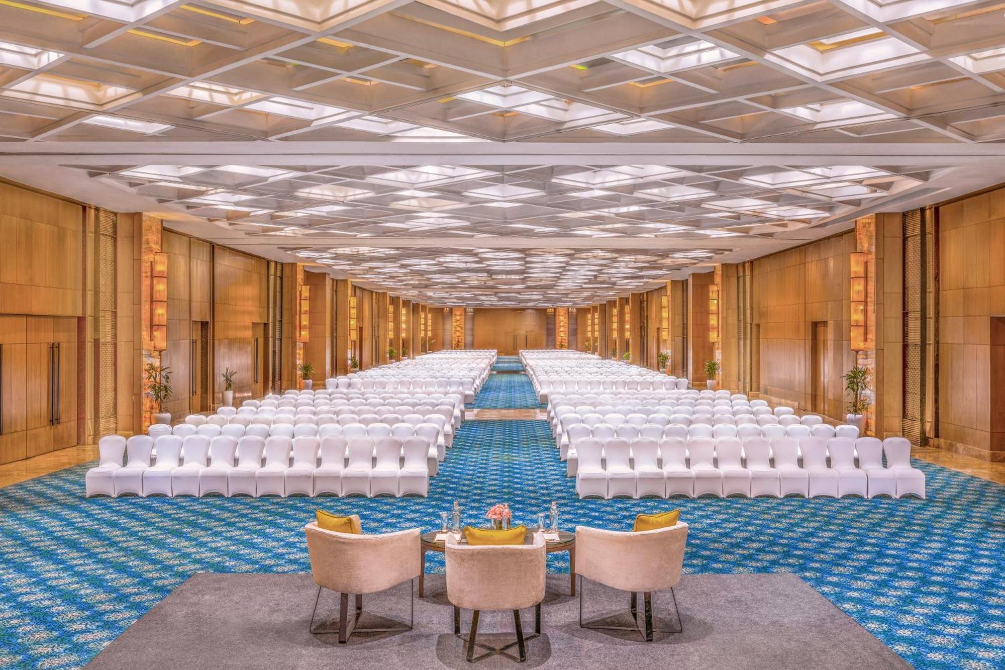 Hotel The Leela Ambience Convention Delhi 5*