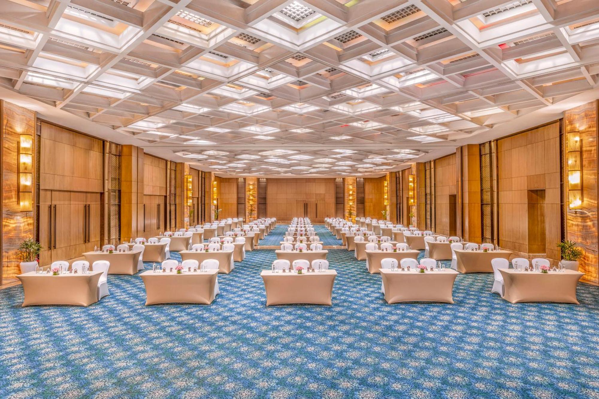 Hotel The Leela Ambience Convention Delhi New Delhi