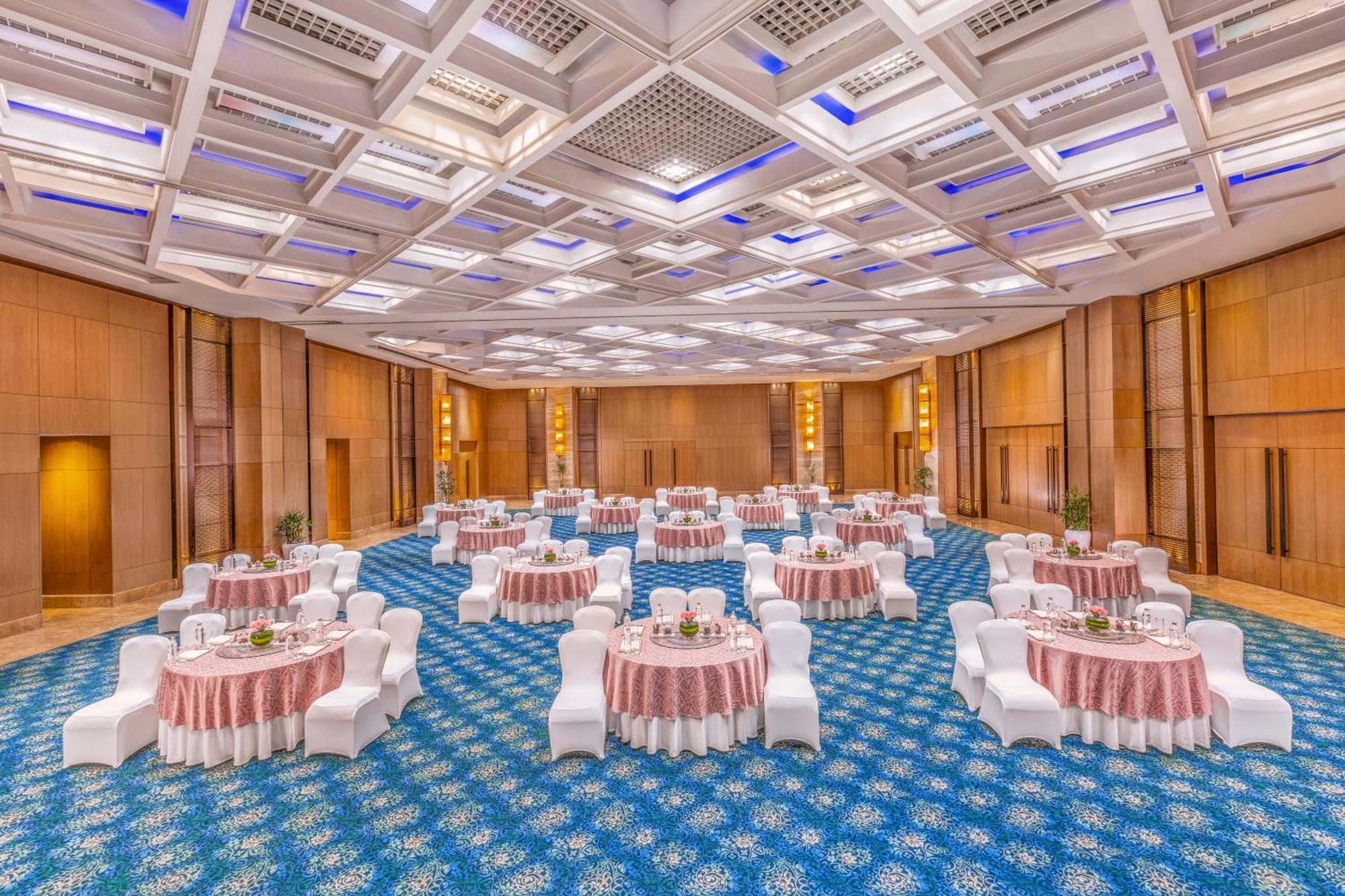 The Leela Ambience Convention Delhi 5*